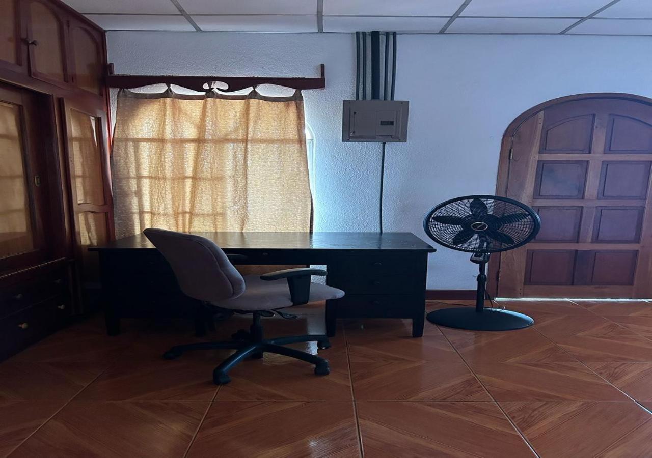 Casa Robles - Your Stay Near Airport Манагуа Екстер'єр фото